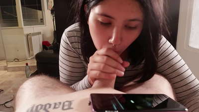 Gibiaybiay nako ang akong igsoong babaye samtang nagtan-aw siya sa Disney [Cum]